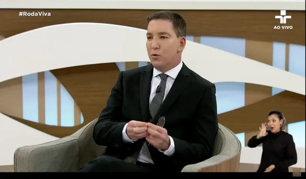Greenwald defende usar material hackeado: “Não só pode como deve”