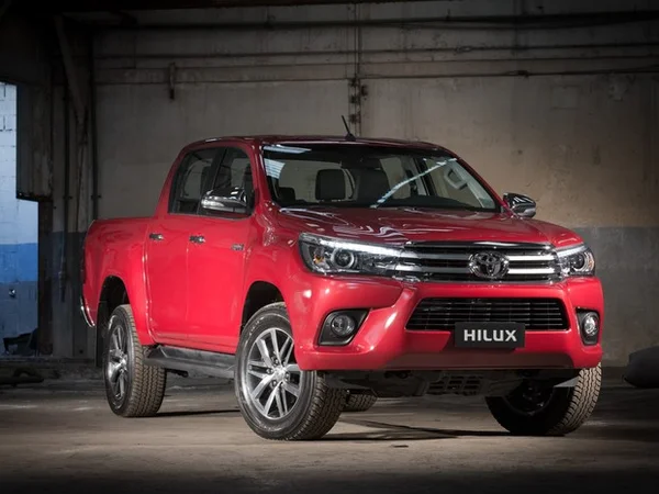 A Toyota Hilux é potente, segura e até silenciosa. Mas o preço!