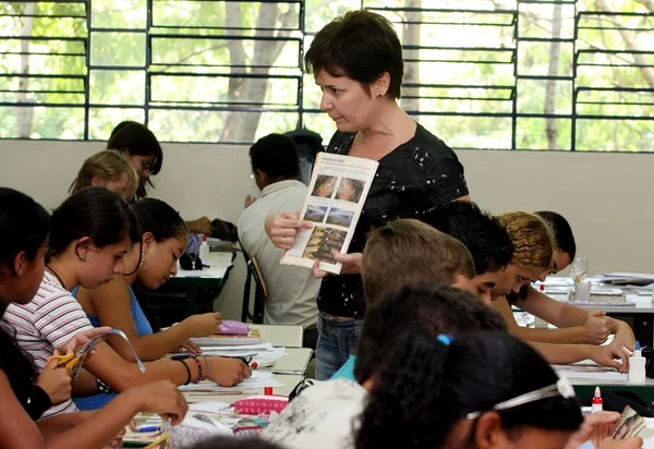 Dia do Professor: não temos o que comemorar