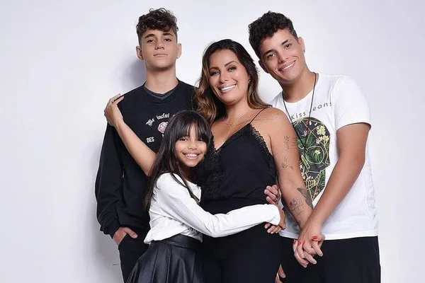 Walkyria Santos e Família