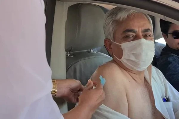 Desembargador Roberval Belinati é vacinado com 2ª dose