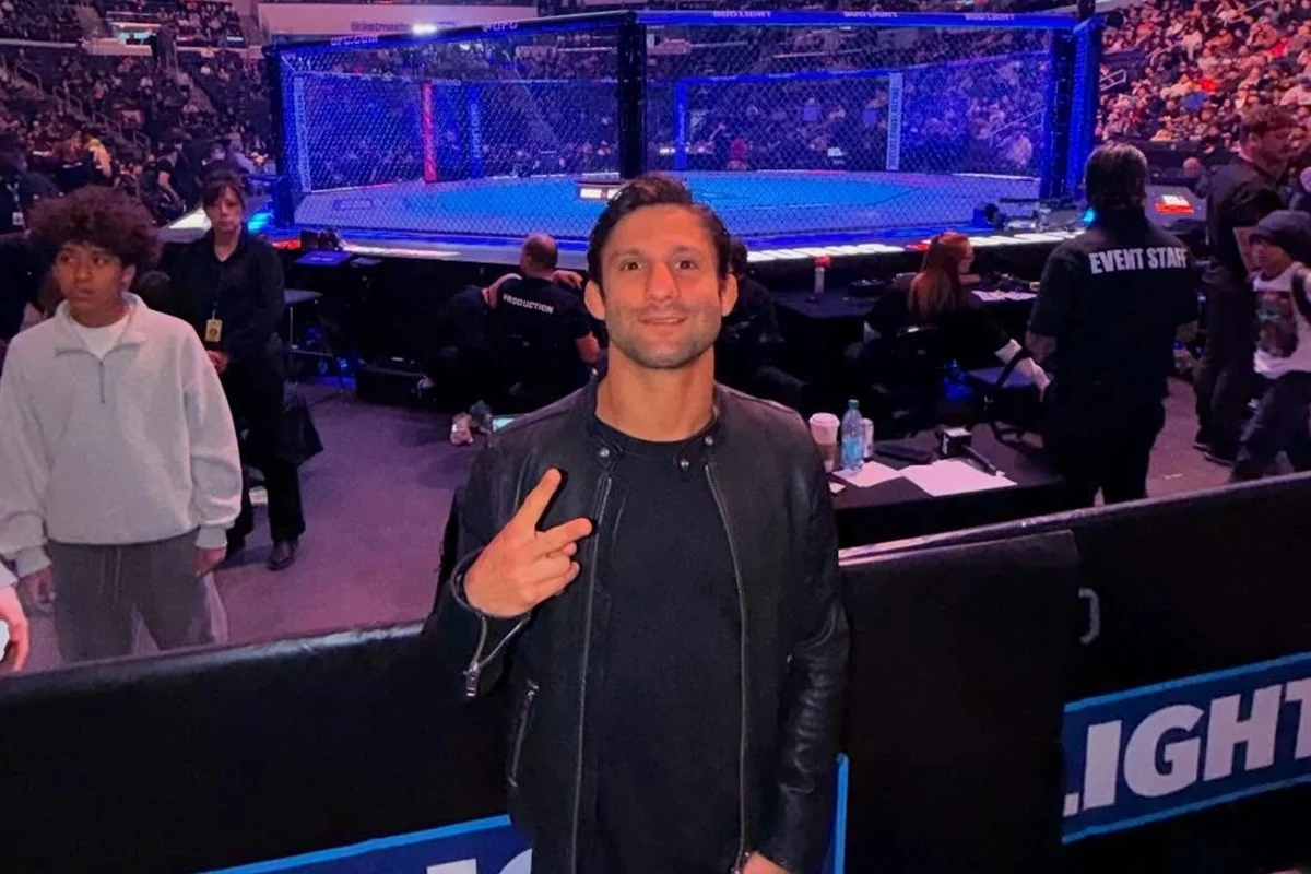 Allan “Puro Osso” Nascimento posa durante evento de MMA Allan “Puro Osso” Nascimento posa durante evento de MMA