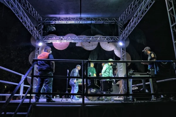 Festa com 500 pessoas e nove locais são fechados em Manaus