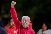 Lula ajusta tom contra Flávio e amplia “bondades” na reta final do 1º turno - imagem 2 Lula ajusta tom contra Flávio e amplia “bondades” na reta final do 1º turno - imagem 2