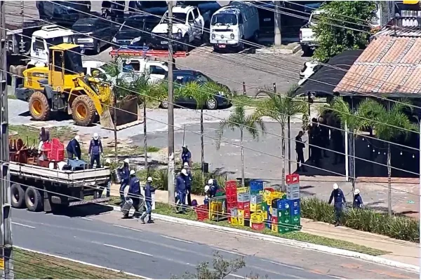 DF Legal derruba famoso bar do Cruzeiro por ocupação irregular de área