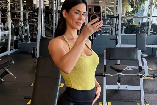 Larissa Tomásia anuncia gravidez do primeiro filho: "Ansiosos" - Metrópoles