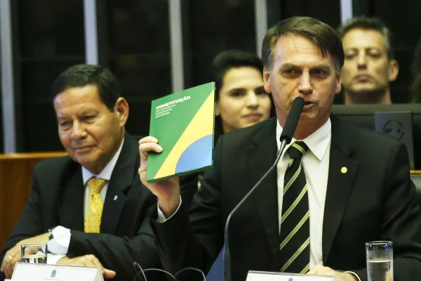 Bolsonaro vai assinar MP que facilita a venda de bens de traficantes