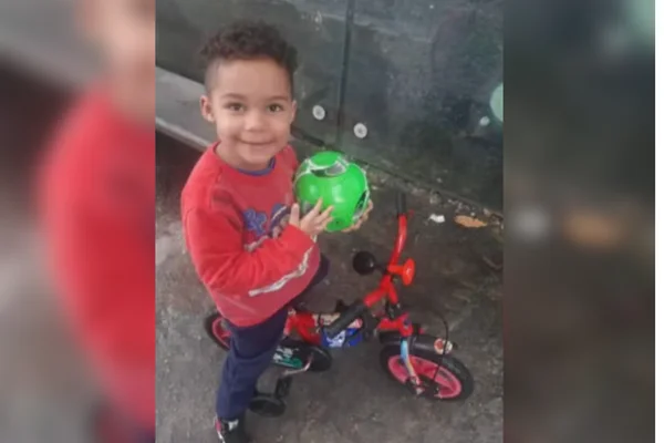 Imagem colorida de Bryan Vicente, menino que morreu após se afogar em piscina no Pelezão