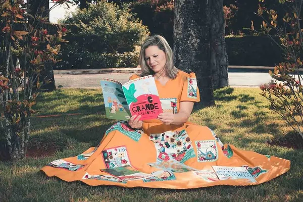 Nyedja Gennari: professora se reinventa e conta histórias para adultos