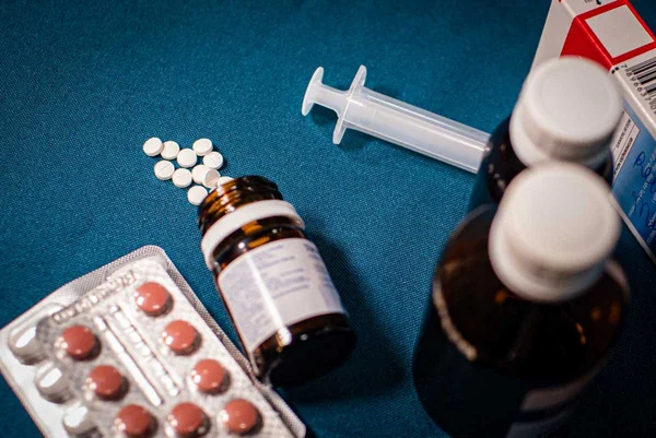 Covid: novo tratamento com coquetel de anticorpos neutraliza variantes