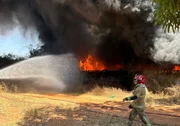 Quatro viaturas e 11 bombeiros foram mobilizados para atender a ocorrência Quatro viaturas e 11 bombeiros foram mobilizados para atender a ocorrência
