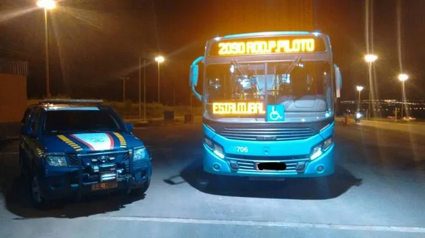 Passageira denuncia homem bêbado que dirigia ônibus na BR-070