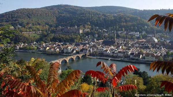 Turismo na alemã Heidelberg garante romance, vistas lindas e ruínas