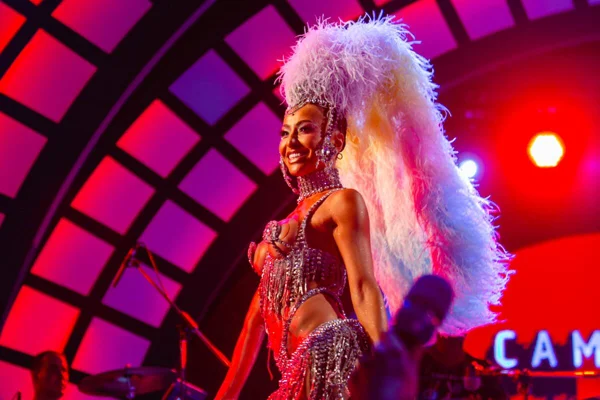 Sabrina Sato é destaque na primeira noite do Camarote Bar Brahma (Divulgação)