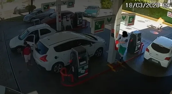 Frentista ateia fogo em cliente no Paraná