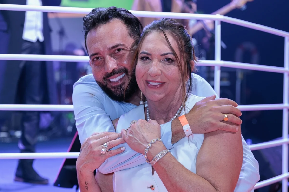 William Pimenta Gusmão, irmão de Virginia Fonseca com a mãe, Margareth Serrão William Pimenta Gusmão, irmão de Virginia Fonseca com a mãe, Margareth Serrão