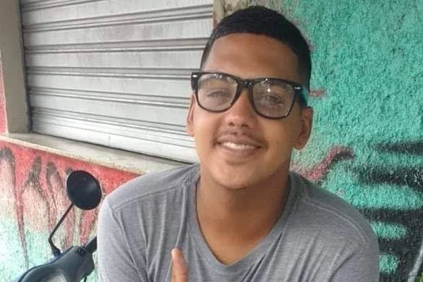 Homem é morto e menina de 3 anos vítima de bala perdida no Rio