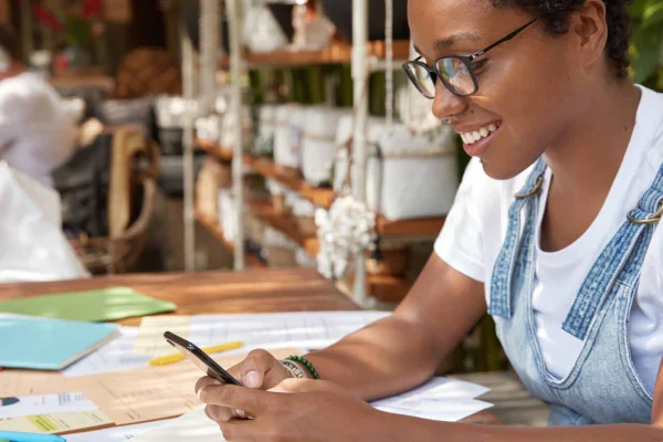 Participação feminina no mercado de trabalho ainda enfrenta barreiras