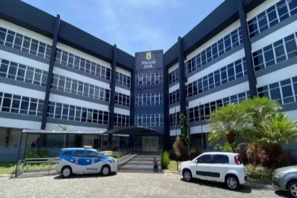 Fachada do prédio da Polícia Civil - Metrópoles