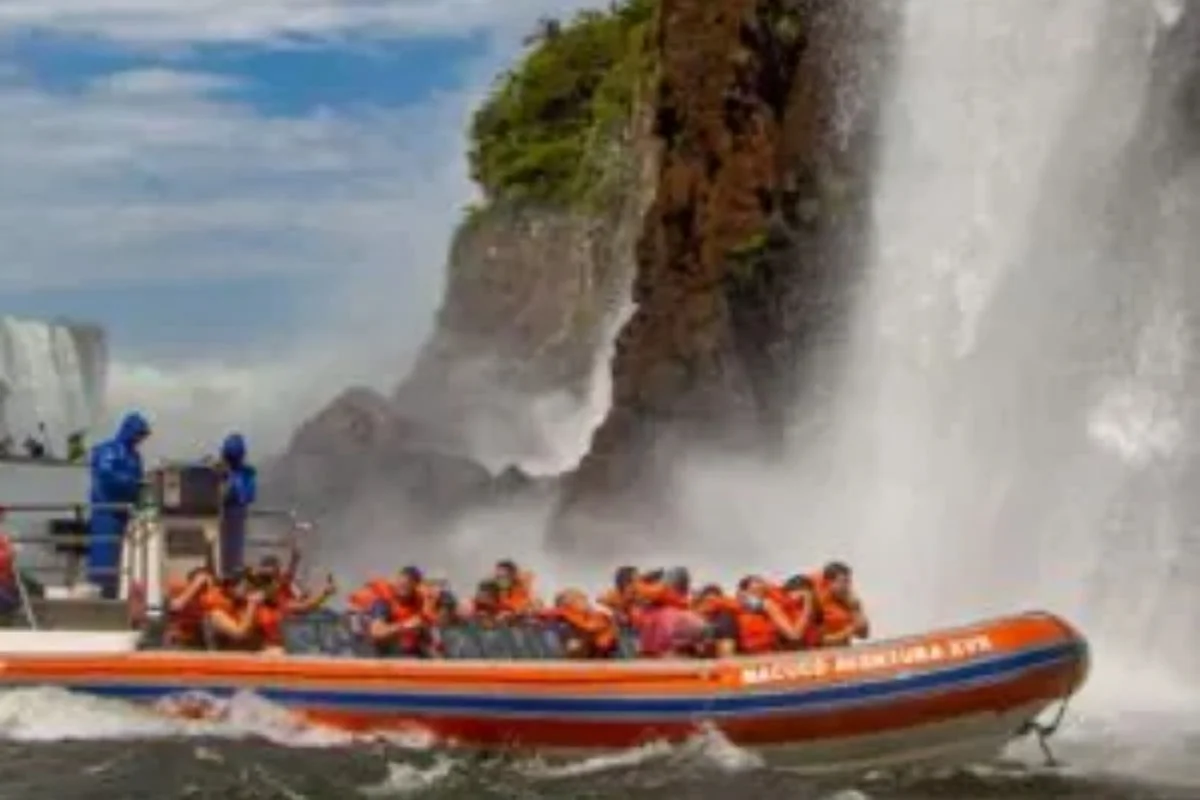 Passeio de barco no Parque do Iguaçu é retomado após morte de holandês - imagem 3 Passeio de barco no Parque do Iguaçu é retomado após morte de holandês - imagem 3