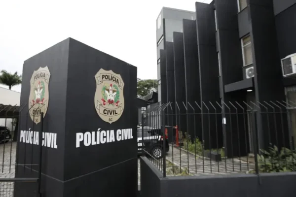 Imagem colorida,Investigação é liderada pela DIC de Blumenau- Metrópoles