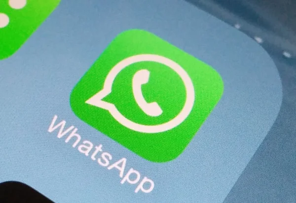 Mulher cai em golpe do WhatsApp e bandido diz: “Tem que amadurecer”
