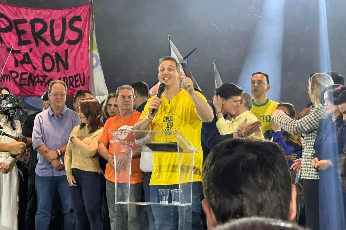 Guilherme Derrite participa da convenção que formalizou candidatura de Tarcísio de Freitas à reeleição Guilherme Derrite participa da convenção que formalizou candidatura de Tarcísio de Freitas à reeleição