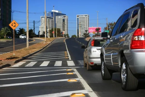 Mudança na Avenida Copaíba, em Águas Claras, irrita motoristas
