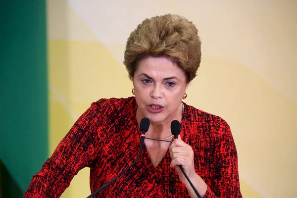 Dilma diz que Temer é “intruso” na abertura da Olimpíada