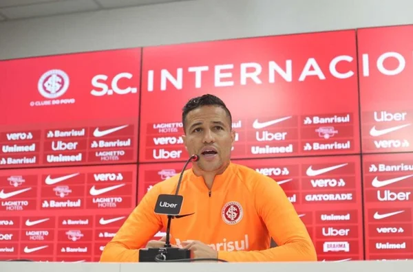 Bruno diz que Internacional não será defensivo contra Palmeiras