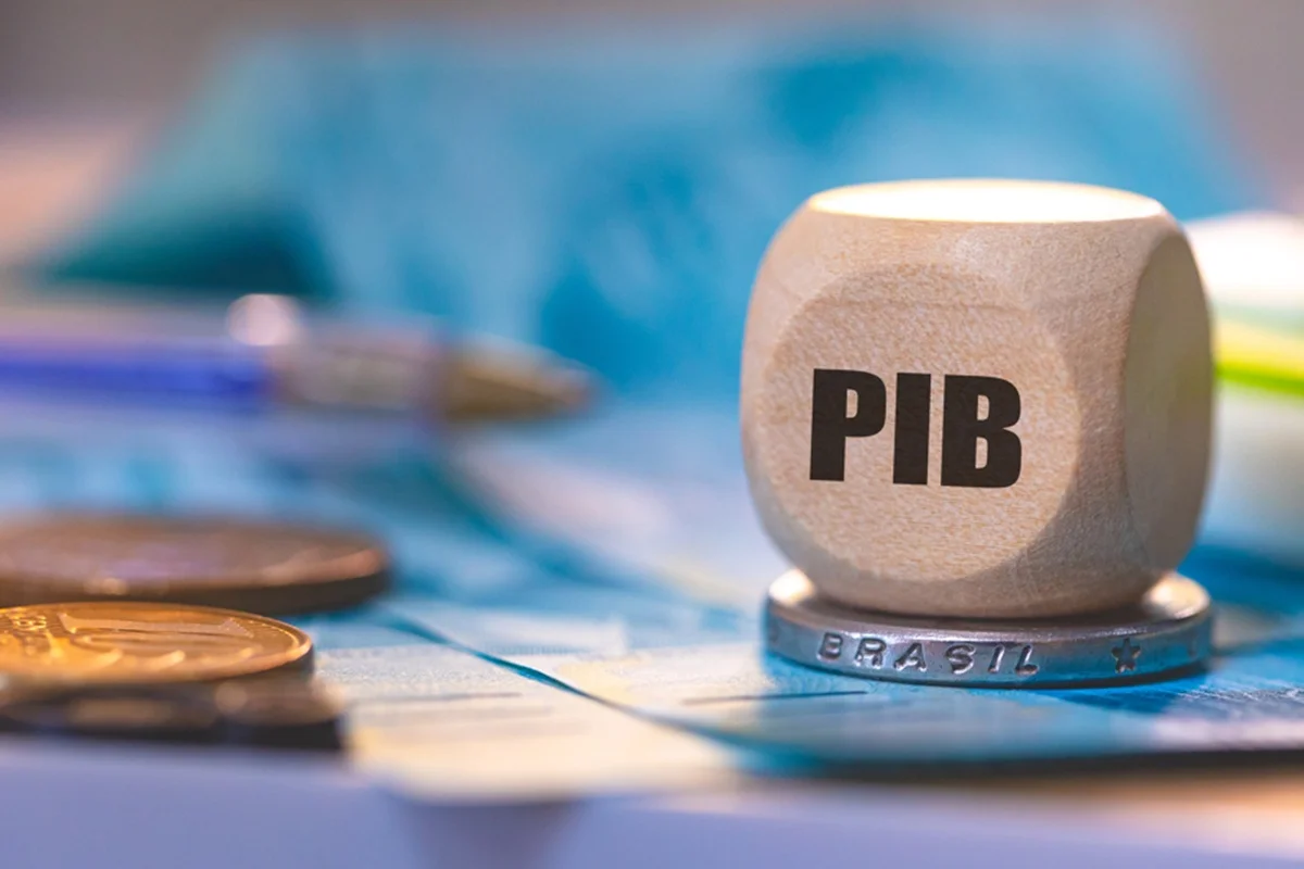 PIB, Eleições, e a Seleção Brasileira (por Ricardo Guedes)