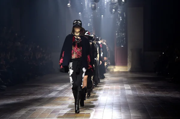 A crise chegou e Lanvin fecha a única loja no Brasil