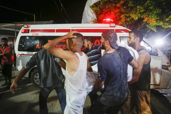 Foto colorida de ataque na Faixa de Gaza - Metrópoles
