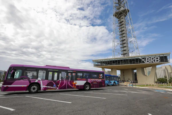 City tour cívico passa a ser permanente e gratuito em Brasília