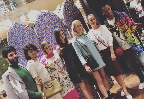 Celebridades se reúnem em lançamento de nova bolsa da Gucci, no Rio