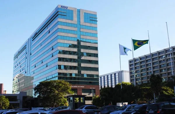 Advogados públicos articulam indicação de nome de carreira para a AGU