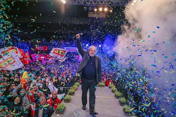 PT prevê “resposta” a Bolsonaro com multidão recebendo Lula em MG