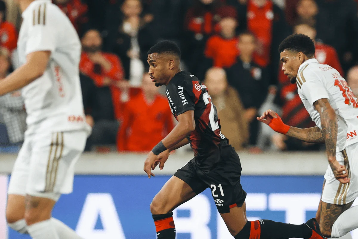 Brasileirão: Athletico-PR vence Internacional e se mantém em 3º lugar
