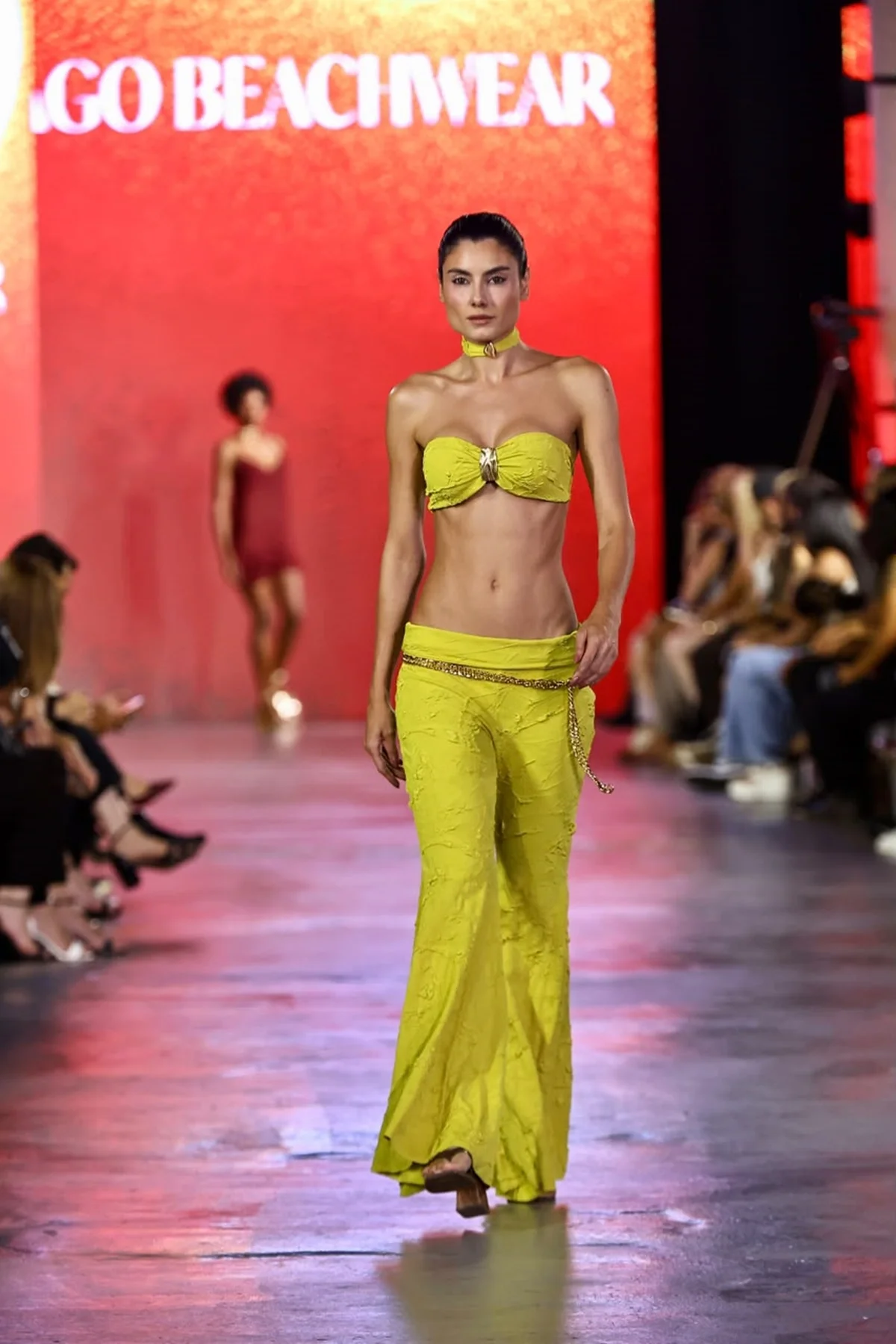 Calça flare Calça flare