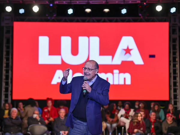 Alckmin diz a Molon que irá ajudá-lo em diálogo com PT pelo Senado