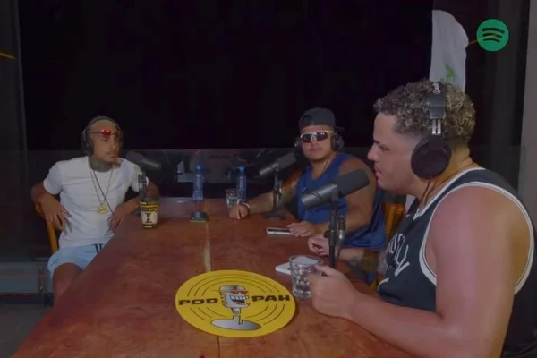 MC Livinho no Podpah, com Mítico e Igão
