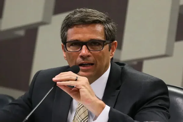 Campos Neto vai ao Senado nesta terça explicar alta taxa de juros