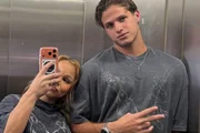 Em meio a rumores de romance, Flavia Saraiva se declara para goleiro Felipe Carneiro Em meio a rumores de romance, Flavia Saraiva se declara para goleiro Felipe Carneiro