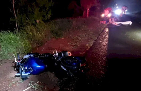 Mato Grosso do Sul: motociclista morre após bater em vaca na estrada
