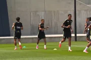 Copa: Neymar participa de treino com grupo e bola nesta quarta (17/6) - imagem 4 Copa: Neymar participa de treino com grupo e bola nesta quarta (17/6) - imagem 4