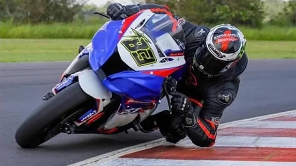 Piloto do SuperBike Brasil morre após grave acidente em Interlagos