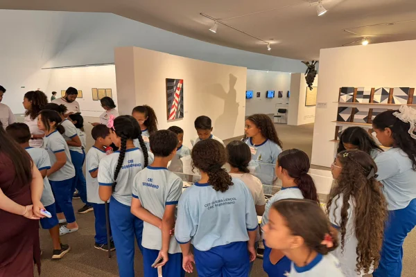 Alunos “viajam” pela história de Brasília na mostra Utopias em construção - destaque galeria Alunos “viajam” pela história de Brasília na mostra Utopias em construção - destaque galeria