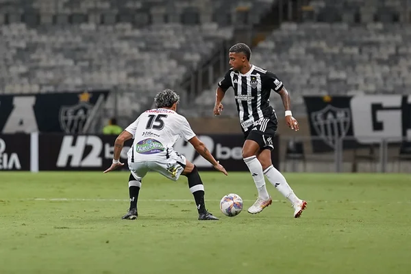 Imagem colorida do jogo entre Atlético-MG e Democrata - Metrópoles