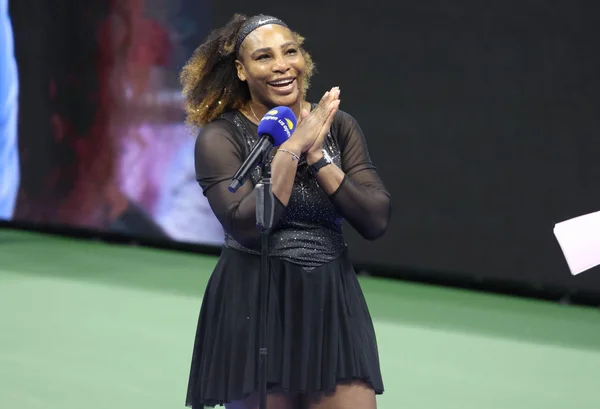 Serena Williams sendo homenageada no US Open - Metrópoles