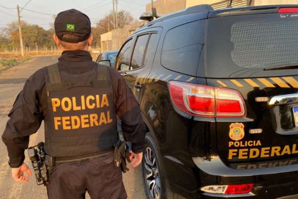 PF prende grupo que escravizava e explorava mulheres em boate de Goiás